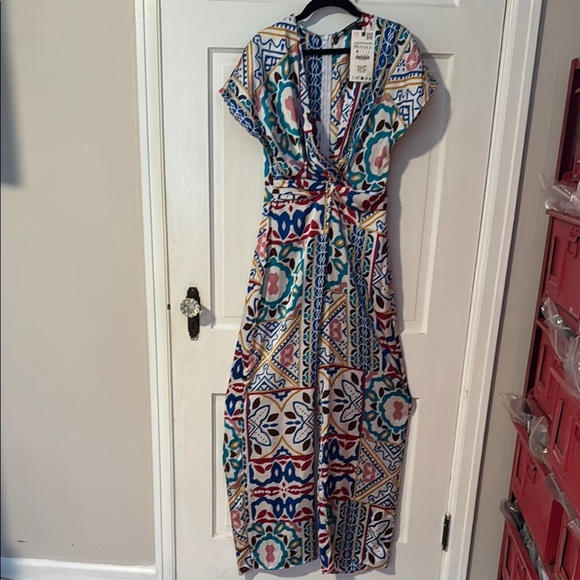 Zara NWT Satin Effect Multicolor Patchwork Print Wide Leg Short Sleeve Jumpsuit - Picture 1 of 14